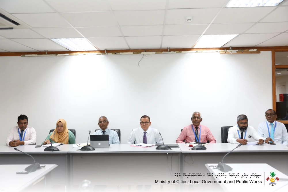 photo for ނ. ވެލިދޫ ކައުންސިލާއެކު  ވަޒީރު އާދަމް ޝަރީފު ޢުމަރު ބޭއްވެވި ބައްދަލުވުން.